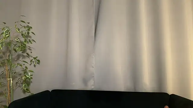Snapshot of weshycouple chatting on January 27, 9:33 pm weshycouple online show from January 27, 9:33 pm