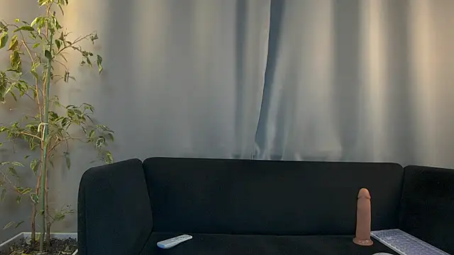 Snapshot of weshycouple chatting on March 18, 6:48 pm weshycouple online show from March 18, 6:48 pm