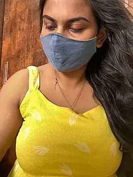 HaaniKaur online show from October 16, 7:20 am