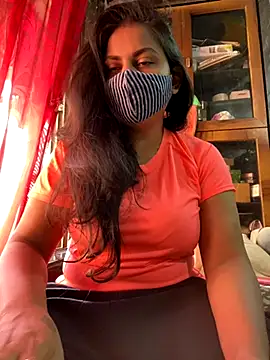 HaaniKaur online show from November 17, 7:36 am