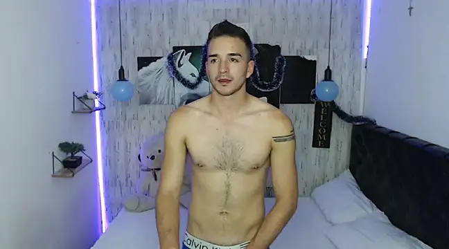 Snapshot of tommycash_777 chatting on December 4, 3:37 am tommycash 777 online show from December 4, 3:37 am