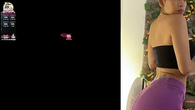 Snapshot of sara_smith45 chatting on December 23, 6:16 pm sara smith45 online show from December 23, 6:16 pm