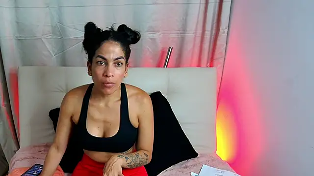 Snapshot of sara_smith45 chatting on March 14, 6:18 pm sara smith45 online show from March 14, 6:18 pm