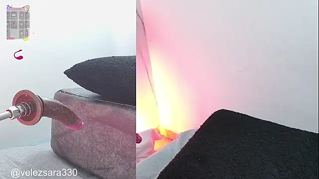 Snapshot of sara_smith45 chatting on September 23, 10:40 am sara smith45 online show from September 23, 10:40 am