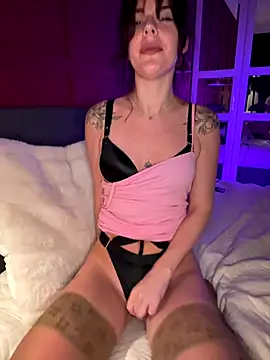 RubyLunaa online show from November 21, 11:03 pm