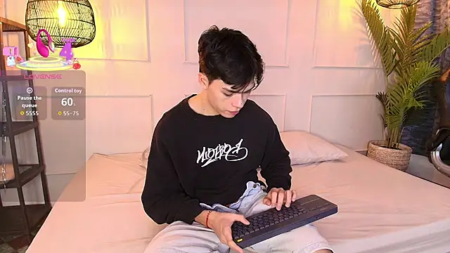 luandy online show from December 22, 9:01 pm