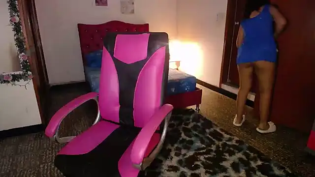 danielle rose 1 online show from February 22, 4:27 pm