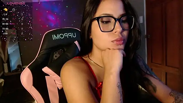 Snapshot of alexa_kei chatting on October 9, 7:45 pm alexa kei online show from October 9, 7:45 pm