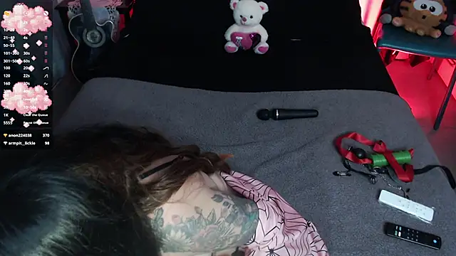 Snapshot of Theprojectsaraa chatting on March 7, 12:04 am Theprojectsaraa online show from March 7, 12:04 am