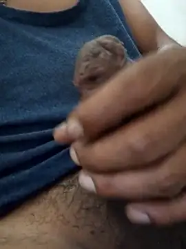 Snapshot of Ithamar89 chatting on December 17, 8:15 pm Ithamar89 online show from December 17, 8:15 pm