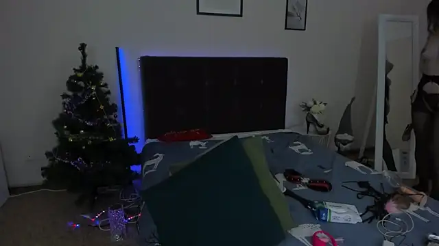 CassieEvans online show from December 29, 6:56 am