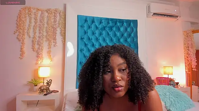 Snapshot of ohrianagibson chatting on April 21, 11:07 pm ohrianagibson online show from April 21, 11:07 pm