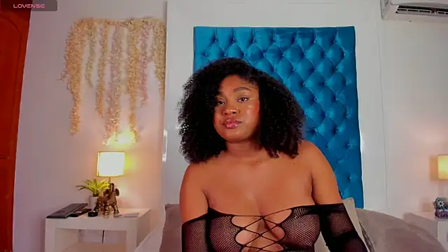 Snapshot of ohrianagibson chatting on May 7, 11:32 pm ohrianagibson online show from May 7, 11:32 pm