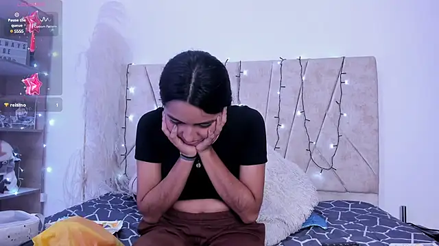 Kaela18 online show from December 12, 6:53 pm