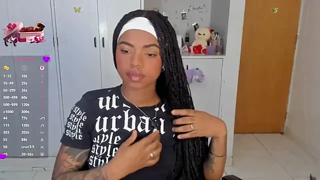 Marce 22 online show from February 18, 4:19 am