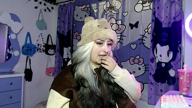 lussyevans24 online show from November 16, 4:40 am