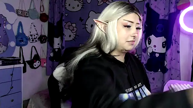 lussyevans24 online show from January 15, 5:56 am