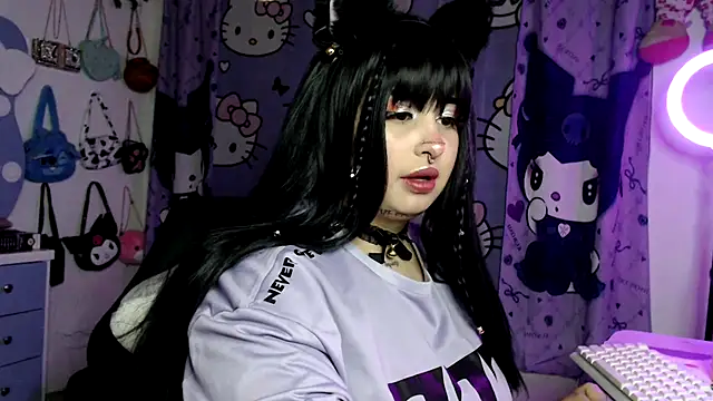 lussyevans24 online show from February 7, 2:48 am