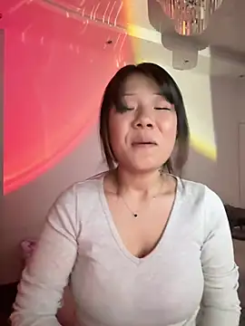 Kim SLO online show from March 27, 2:17 pm