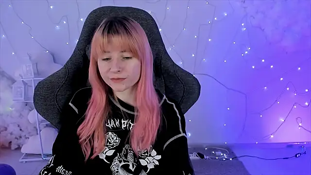 LexiWenford online show from February 7, 5:52 am