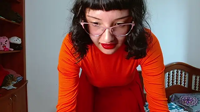 Snapshot of alexaa08 chatting on October 31, 12:50 pm alexaa08 online show from October 31, 12:50 pm