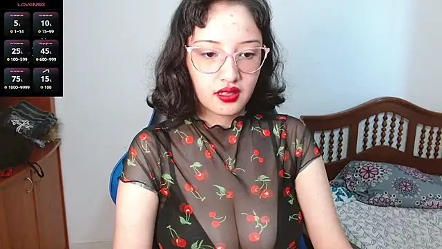 Snapshot of alexaa08 chatting on November 7, 1:11 pm alexaa08 online show from November 7, 1:11 pm