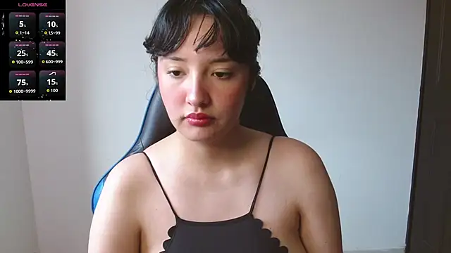 Snapshot of alexaa08 chatting on March 20, 12:10 pm alexaa08 online show from March 20, 12:10 pm