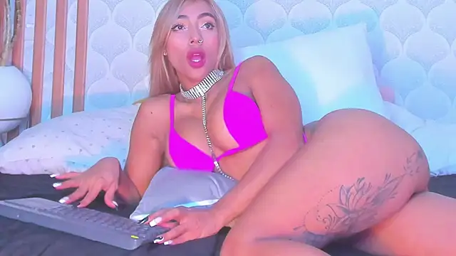 PamelaReall online show from February 2, 7:09 am