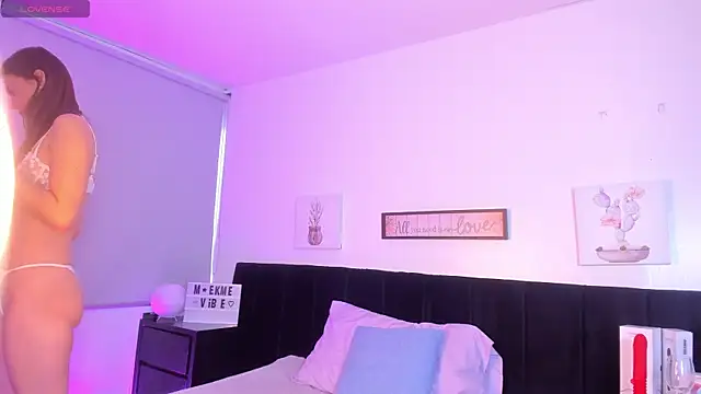 Snapshot of Natasha_Kinski chatting on March 3, 11:03 pm Natasha Kinski online show from March 3, 11:03 pm