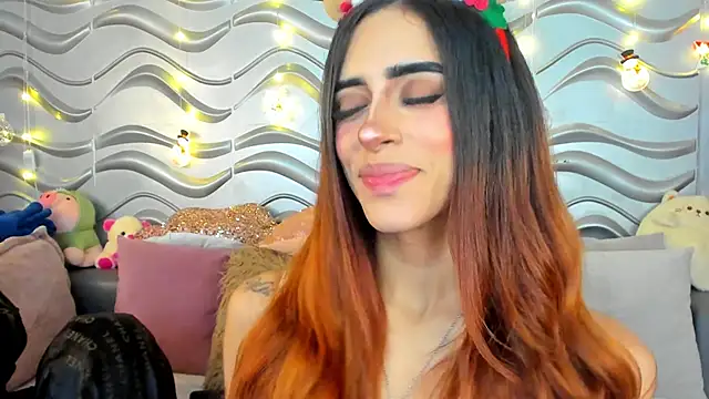 StormiRusso online show from December 17, 2:44 am