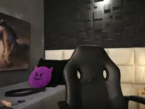 DannSaenz online show from February 18, 5:31 pm