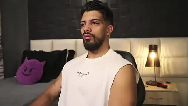 DannSaenz online show from February 22, 11:13 am