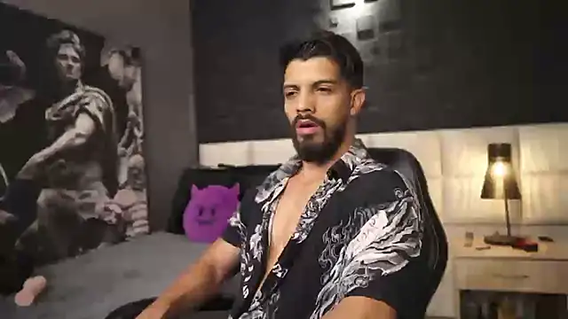 DannSaenz online show from February 24, 5:09 pm