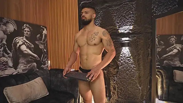 DannSaenz online show from October 17, 2:41 pm