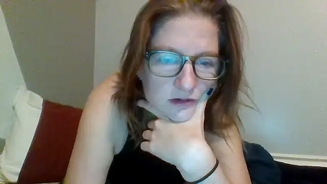 Eluradess online show from October 12, 7:46 pm