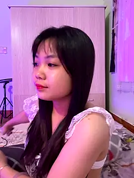 Maeve2k5 online show from October 12, 9:25 pm