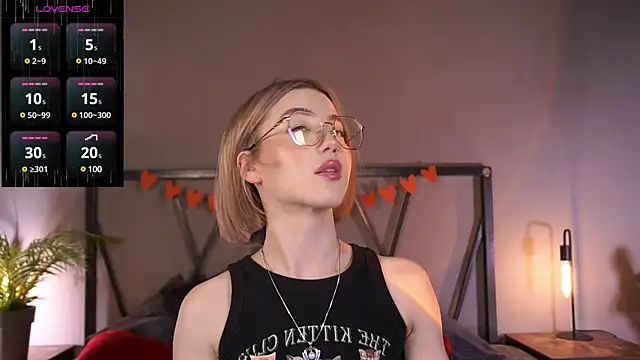 LindaThacker online show from March 12, 8:08 am