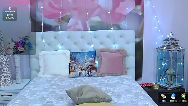 Snapshot of VioletUmi chatting on January 19, 11:23 am VioletUmi online show from January 19, 11:23 am