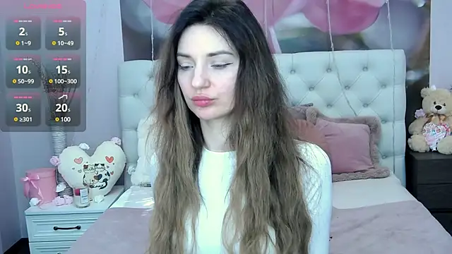 Snapshot of VioletUmi chatting on March 9, 10:19 am VioletUmi online show from March 9, 10:19 am