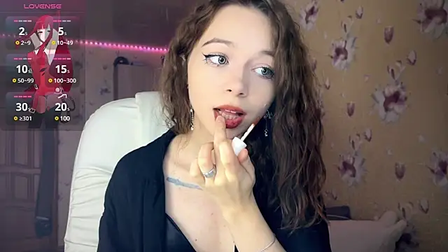 Snapshot of _SofiaBrown chatting on December 3, 8:06 pm SofiaBrown online show from December 3, 8:06 pm