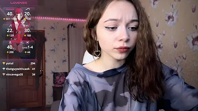 Snapshot of _SofiaBrown chatting on February 10, 5:47 am SofiaBrown online show from February 10, 5:47 am