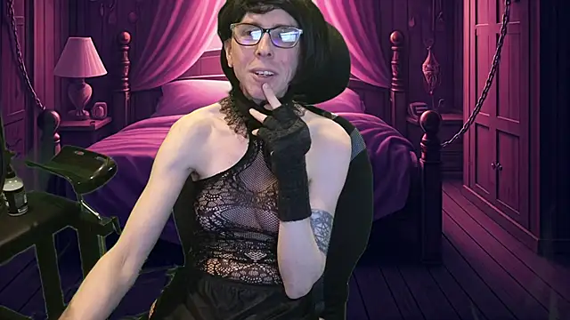 Snapshot of april_show_her chatting on March 20, 10:18 pm april show her online show from March 20, 10:18 pm