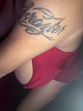RoxiRedXXX online show from May 16, 6:43 am