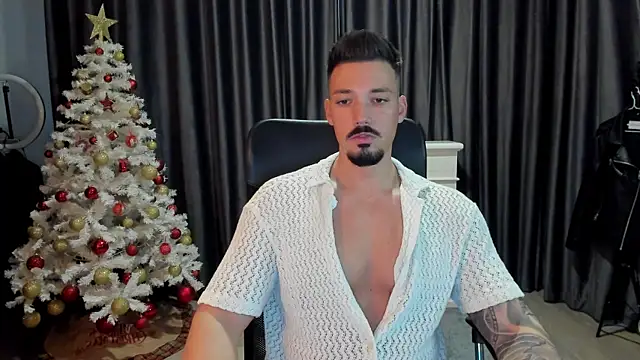 HaydenSpearss online show from December 8, 7:47 am