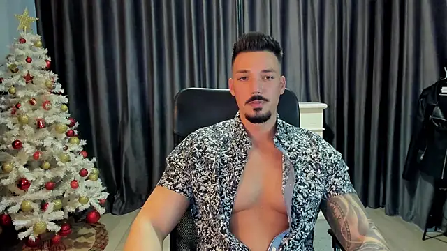 HaydenSpearss online show from December 13, 1:01 pm