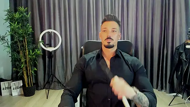 HaydenSpearss online show from April 14, 12:33 pm