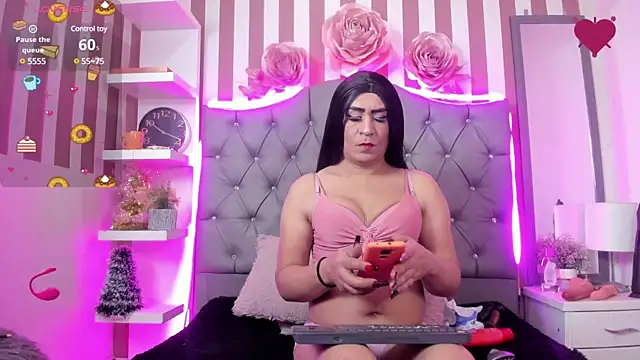 Snapshot of Natasha_Hart chatting on January 23, 4:30 am Natasha Hart online show from January 23, 4:30 am