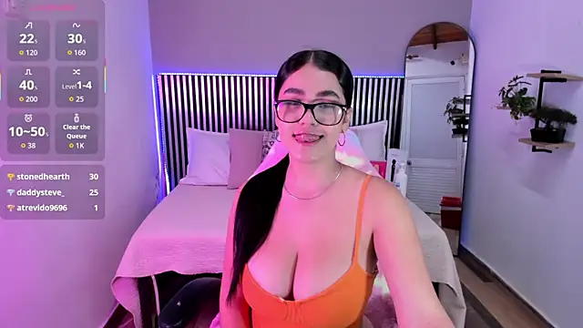 Snapshot of Hanah_Greey chatting on June 24, 7:35 pm Hanah Greey online show from June 24, 7:35 pm
