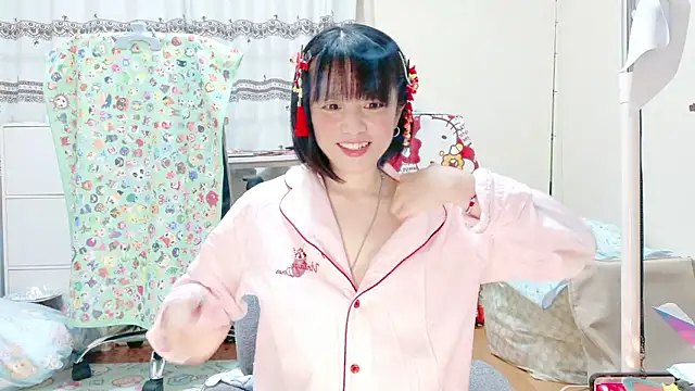 renapiyon8182 online show from May 30, 8:50 pm