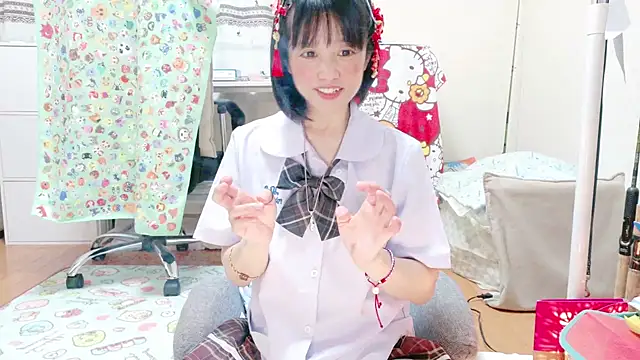 renapiyon8182 online show from June 26, 8:35 pm